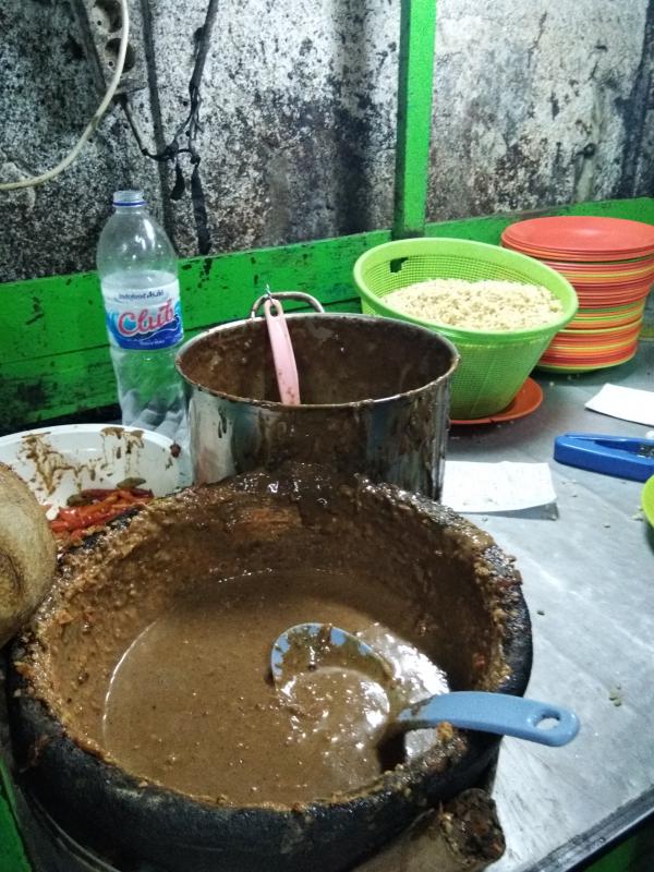 Tahu Telor Pak Jayen Surabaya