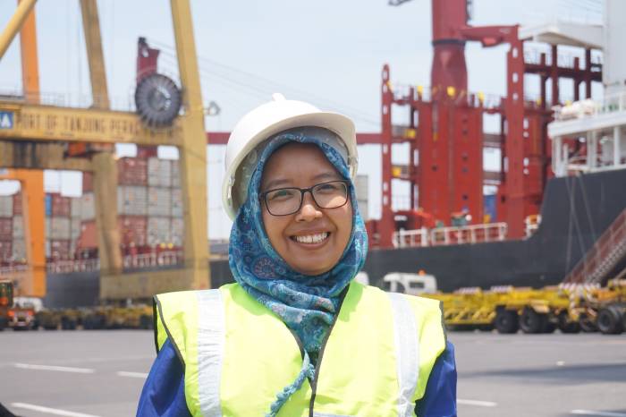 terminal-petikemas-surabaya-pelindo-3