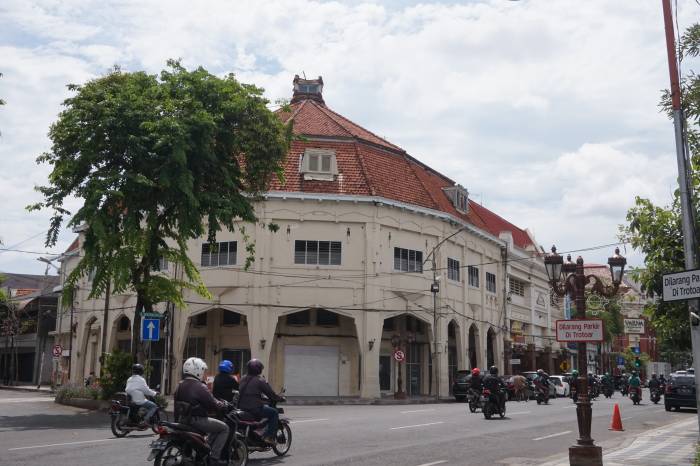Jalan Tunjungan Surabaya