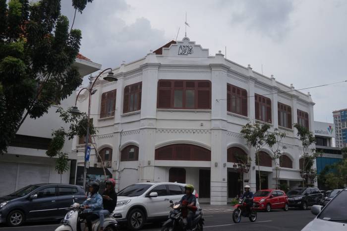 jalan-tunjungan-surabaya