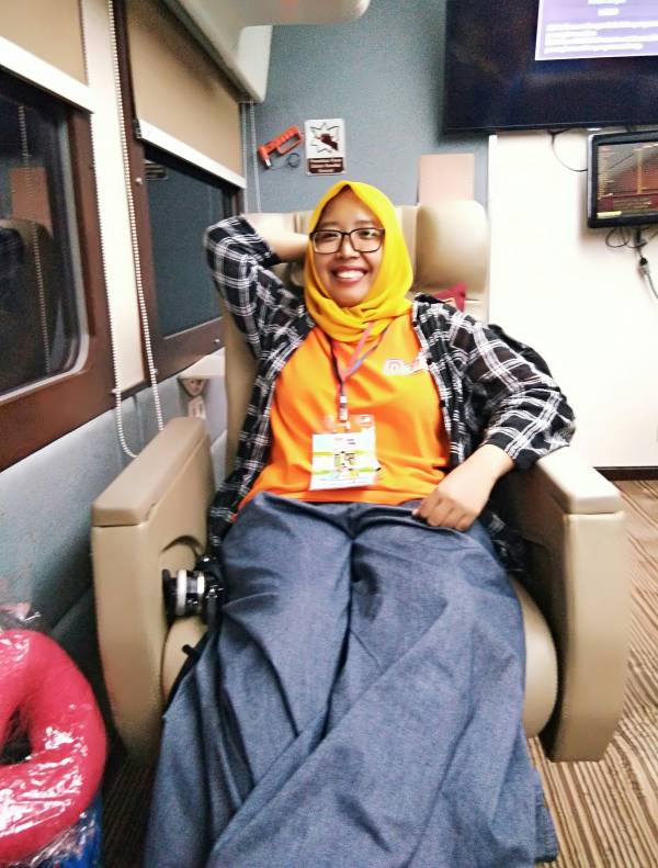 Kursi-Kereta-Api-Sembrani-Priority