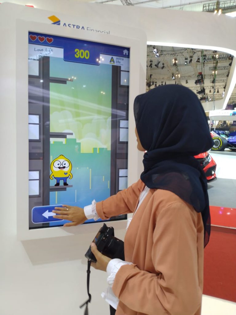 Aktifitas seru di booth Astra Financial