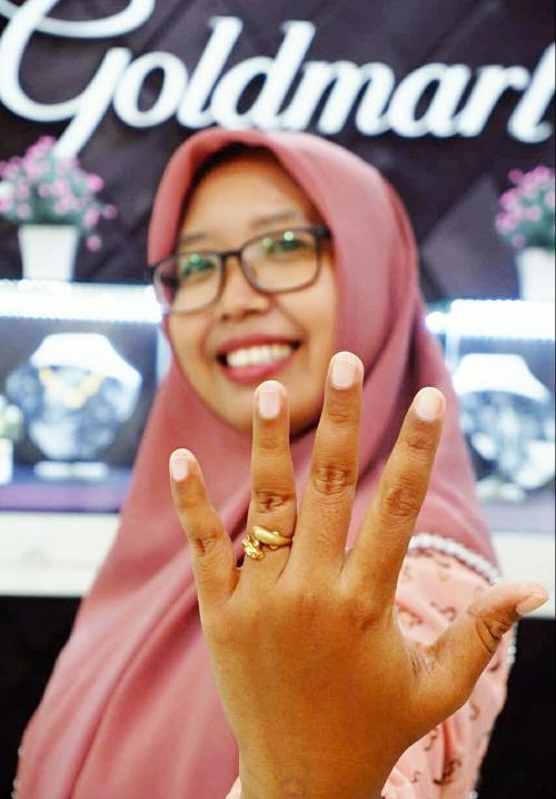 Perhiasan emas kuning by Goldmart