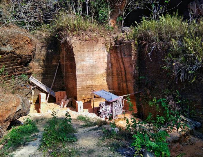 Bukit Pelalangan Arosbaya Madura
