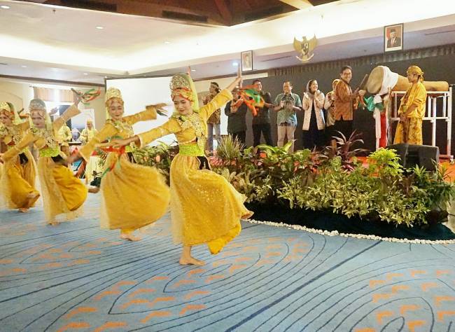 Tari Rampak Bedug iringi Pembukaan Persamuhan Pembakti Desa