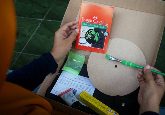 Isi kemasan Creative Art Series