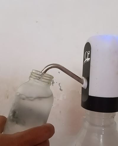 Membawa Tumbler untuk mengurangi sampah