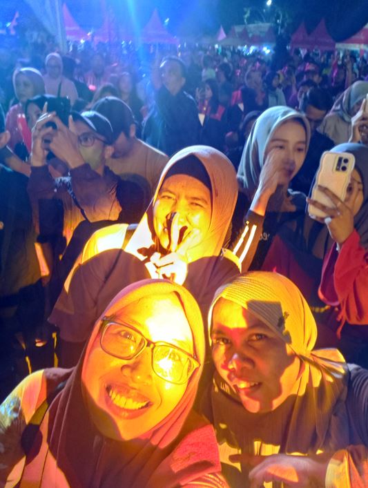 Pesta Musik WOW 100% Sidoarjo