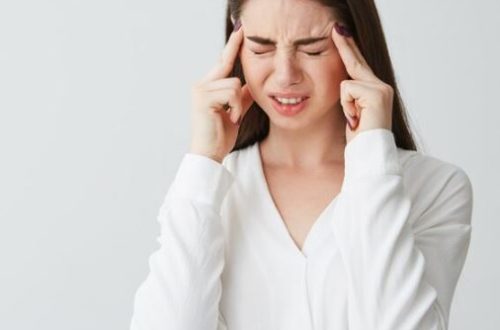 cara mengatasi sakit kepala saat menunduk